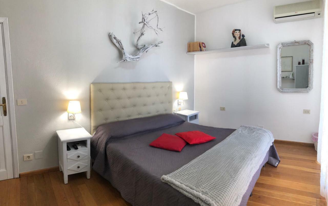 La Chicca Di Francesca Bed & Breakfast Santa Teresa Gallura Dış mekan fotoğraf
